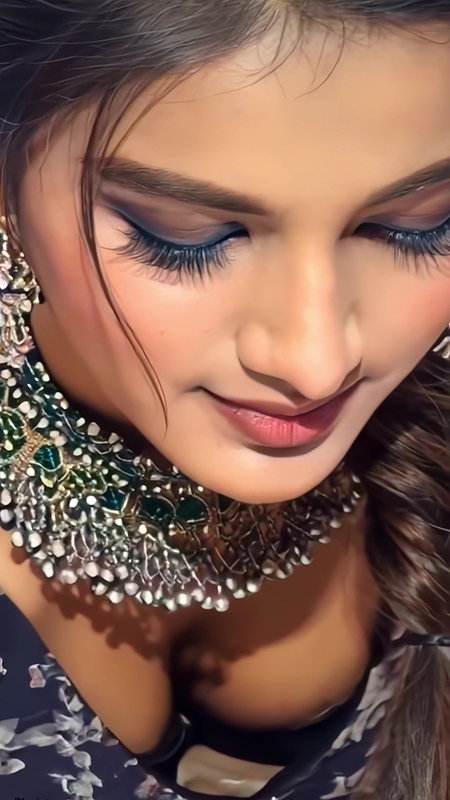 NIDHI AGARWAL YUMMY AMPLE CLEAVAGE TEASE HQ VIDEO2