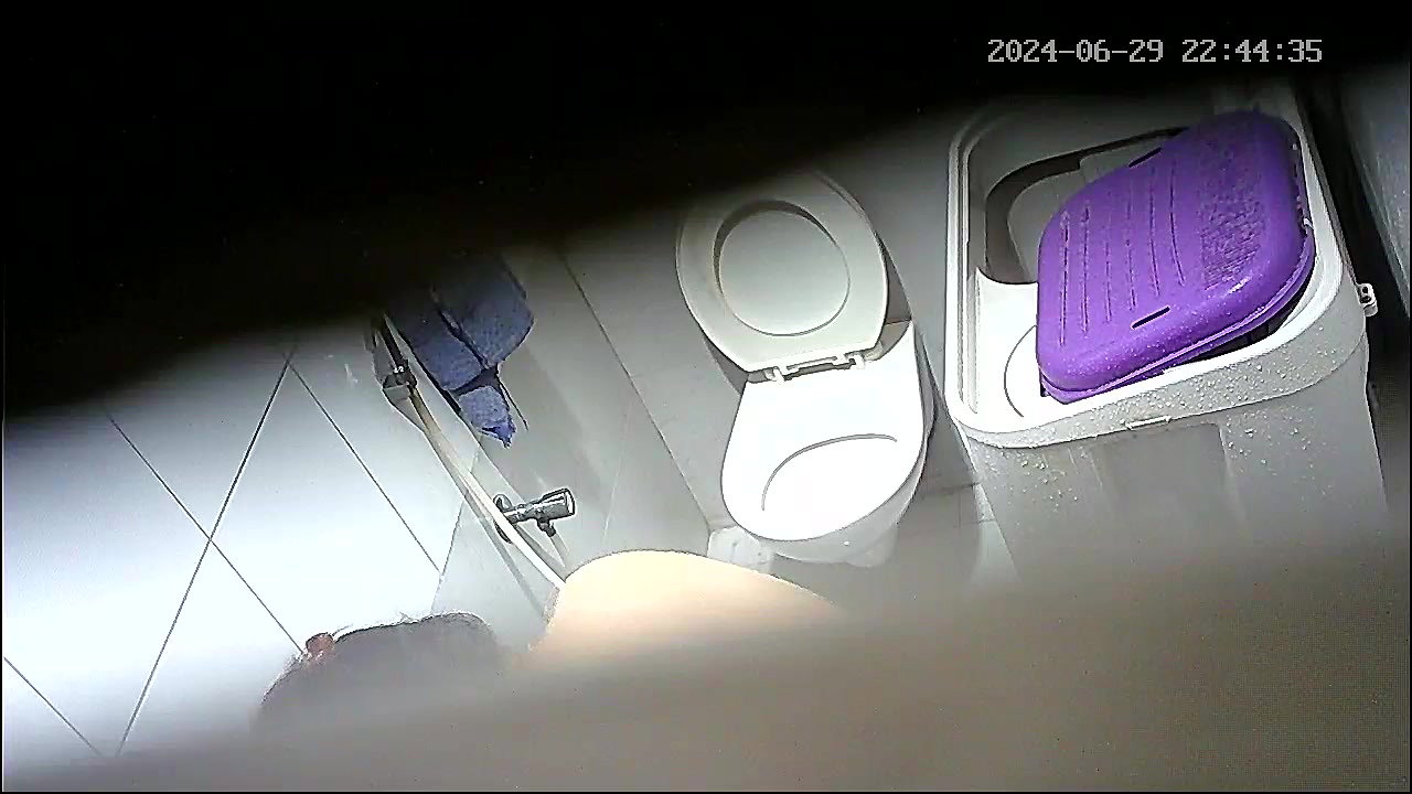 Busty Wife Hidden Cam Bathroom 12vids 7pics Total One hour length videos 210