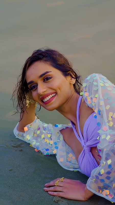 MANUSHI CHILLAR SEDUCTIVE SEXY DIVA WILD LOOKS ON BEACH HQ VIDEO