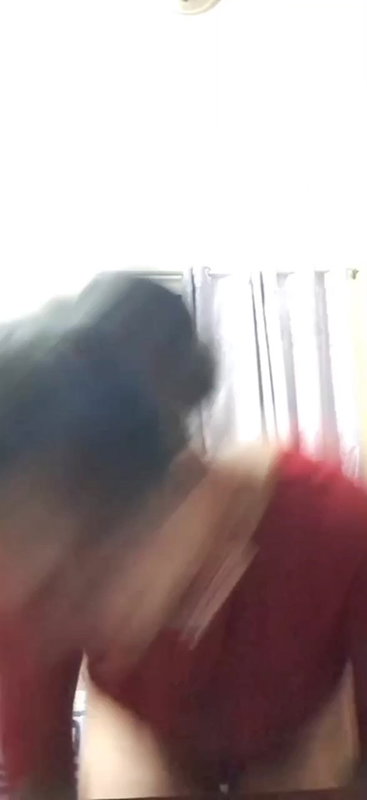 Beautiful bengali girl hot cleavage2