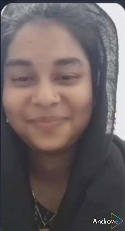 Topless hijab girl seduces boyfriend on live cam