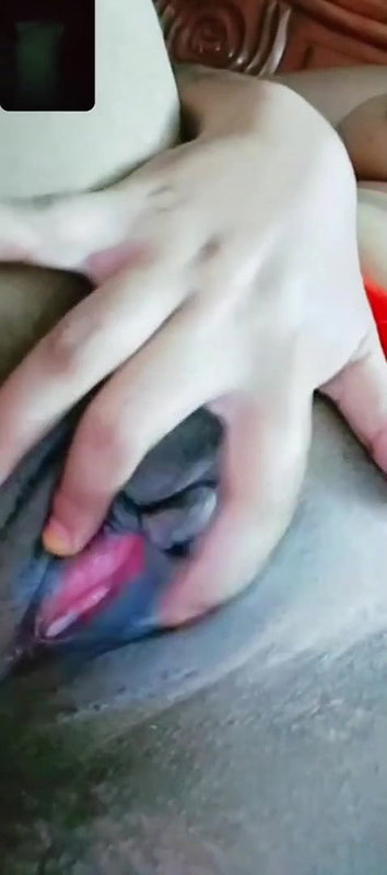 Horny cute lover pusdy fingering show for her l9ng distance bf