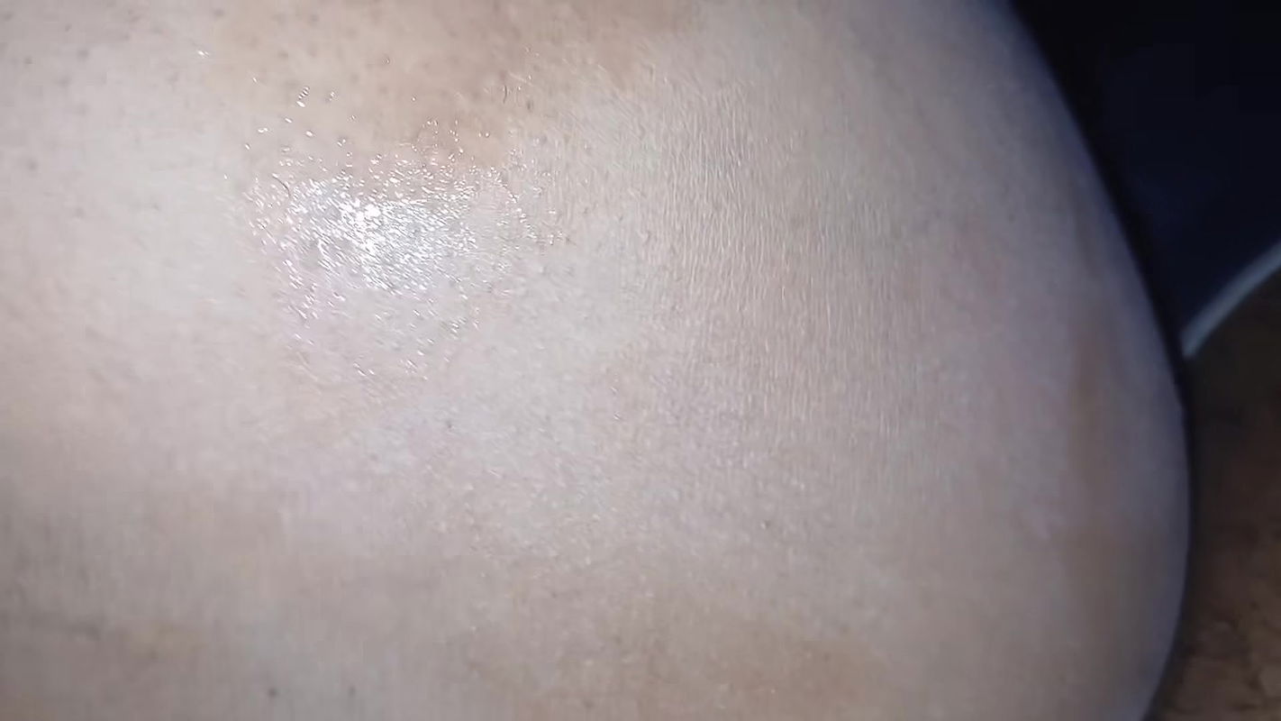 Night mai stepmom ne bed share kiya