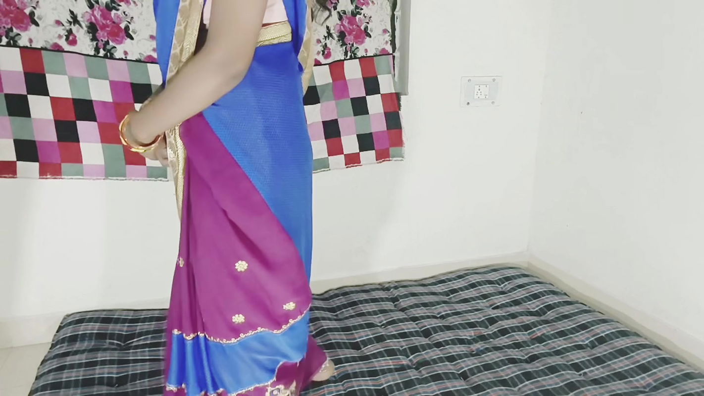 Bhabhi ne pakada .sex stepsisterinla full sex