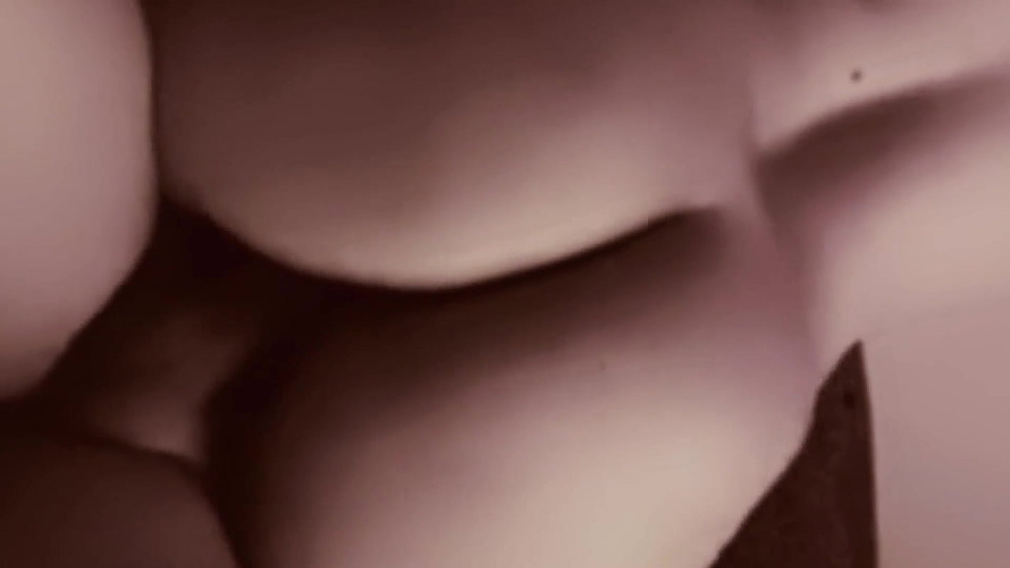 Big ass beautiful mature hot sexy kolkata bhabi raiding hard fuck with her hasband in honeymoon