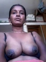 Horny Bhabhi Masturbating