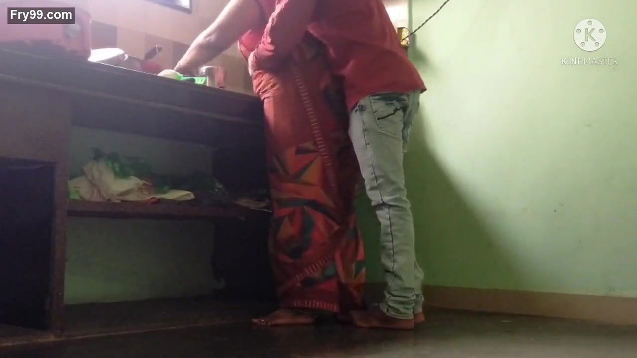 Morning Time Me Bhabhi Ji Ko Kitchen Me Jamkar Choda