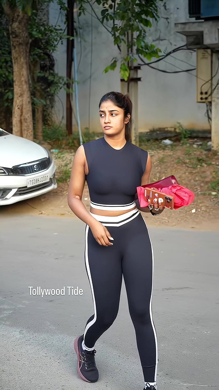 DIMPLE HAYATHI CURVY BABE SEXY FIGURE TEASE