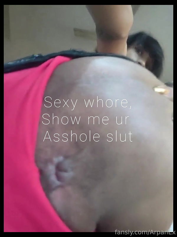 Indian shemale Arpanex put dildo in her Big Ass hole