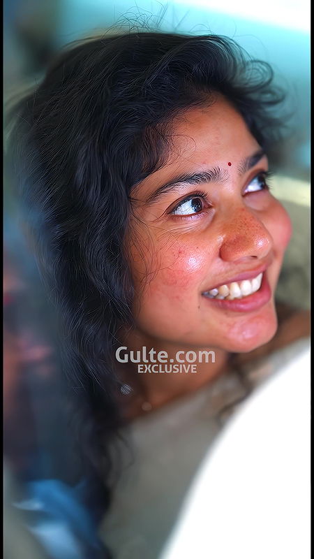 SAI PALLAVI GLAM BABE YUMM FACE CARD HQ VIDEO