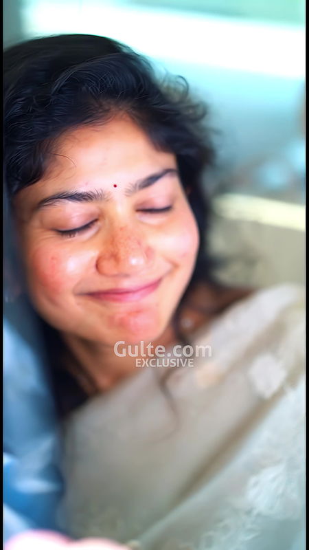 SAI PALLAVI GLAM BABE YUMM FACE CARD HQ VIDEO