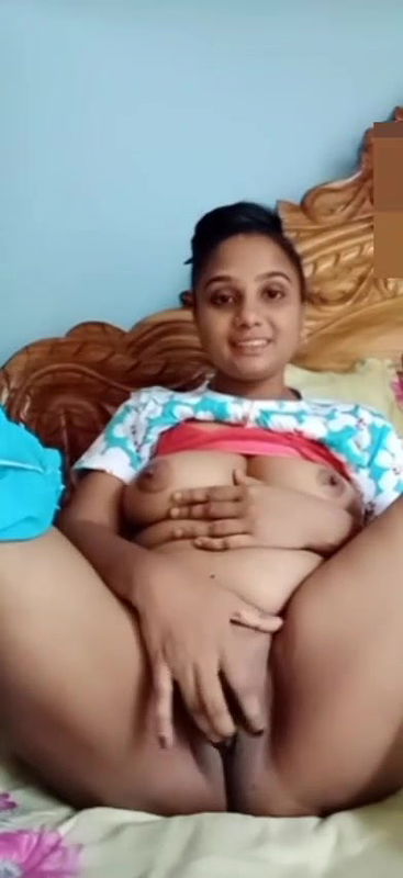 Indian village bhabi big tits out from dress and fingering on vc
