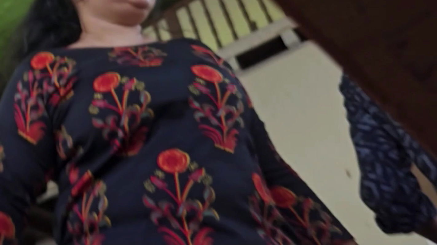 Mallu Busty Girl Boobs and Ass in black dress