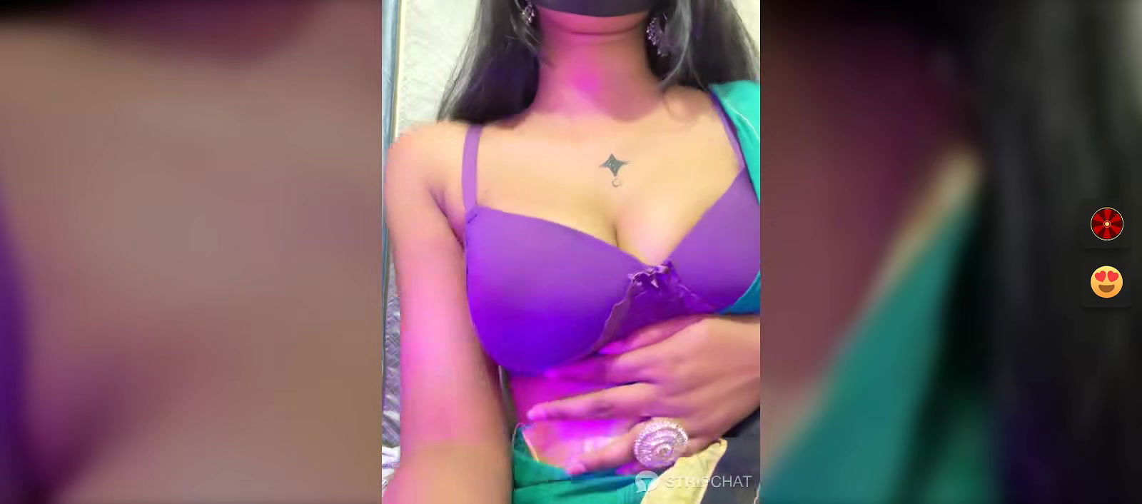 DUSKY GIRL in saree showing her hot body