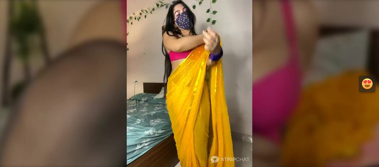 Horny Bhabhi spreading her legs showing pussy