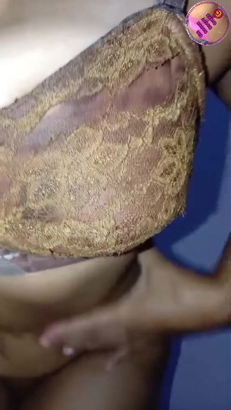 Sri Lankan Cheting Wife with Two Brinjal