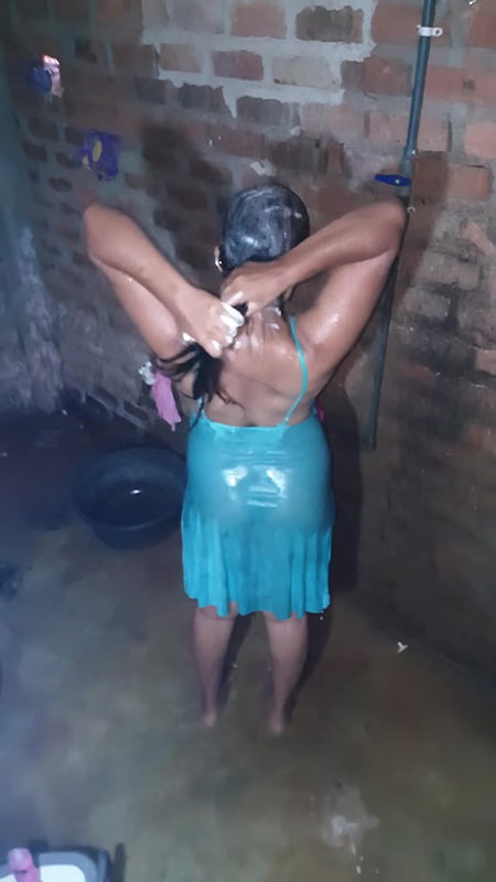 Slutwife Hot Bath at the Bathroom