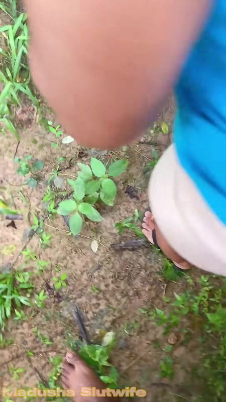 Outdoor Blowjob on Knees