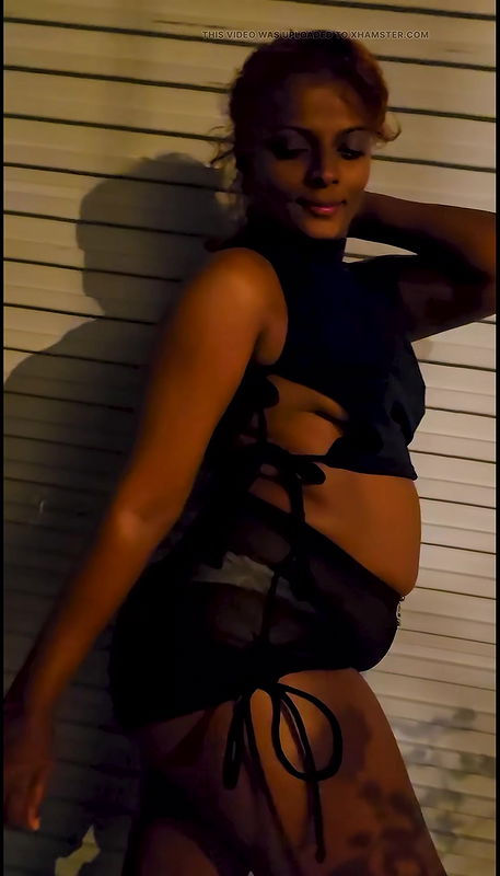 Shy Girl BlowJob on Knees and Deep Inside Big Mouth