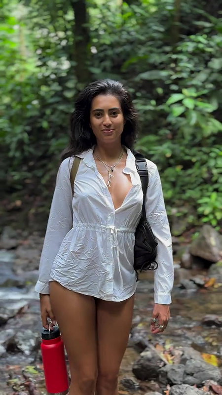 KATHI SEXY MODEL FIGURE TOO SEXY TEASE IN JUST A TOP 22