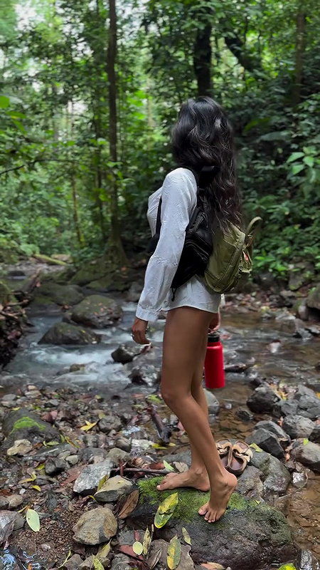 KATHI SEXY MODEL FIGURE TOO SEXY TEASE IN JUST A TOP 22