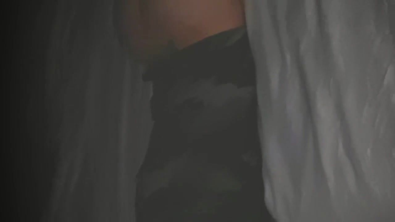 Cuckold BF Shares Hot GF with Black Cock_d96f3f91