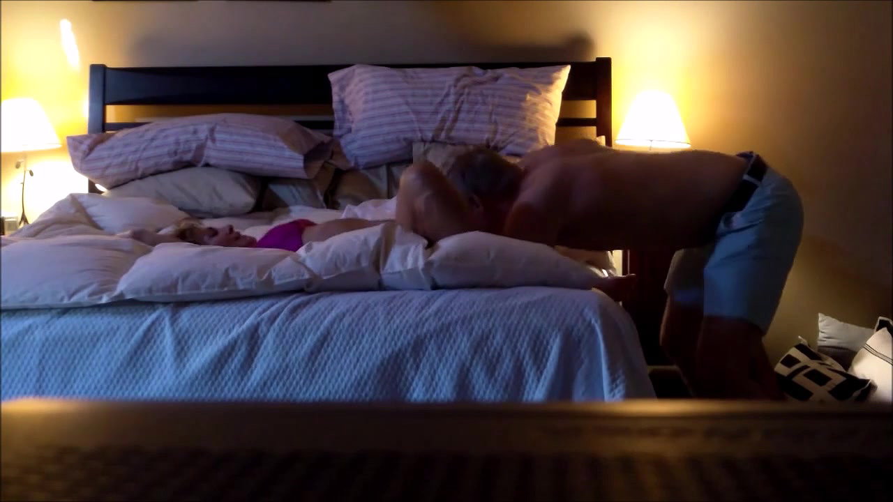 cuckold films girl s first craigslist encounter_2d5e616b