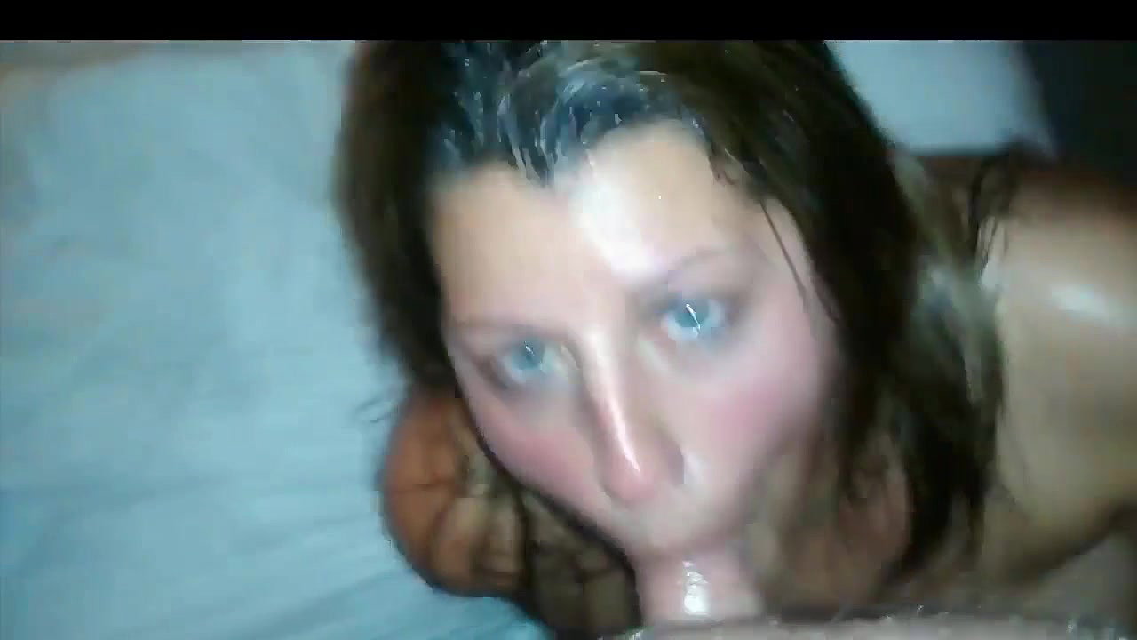 CUCKOLD SANTA CLAUS SHARING HIS HOT WIFE_4f8f6890