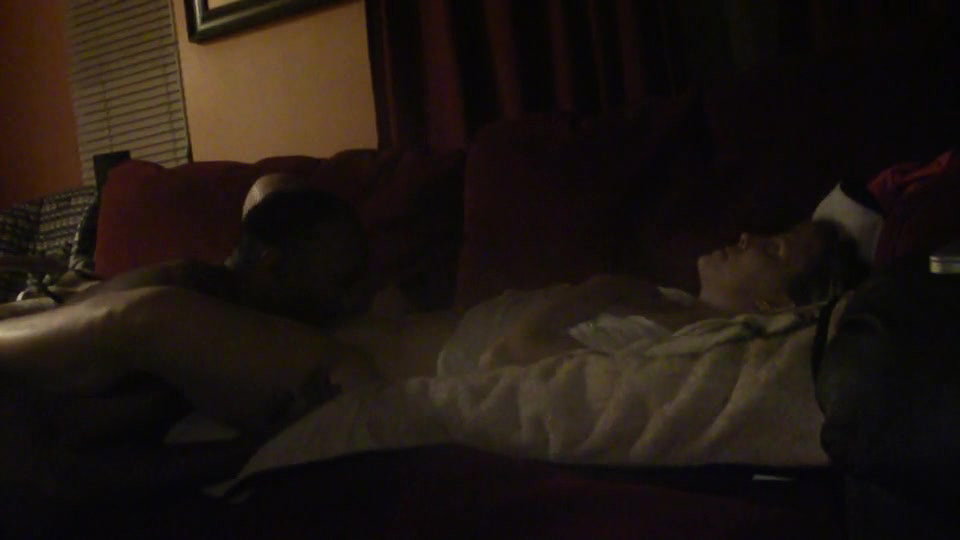 Cuckold Wife Recorded by Her Hubby_f5ab91c9