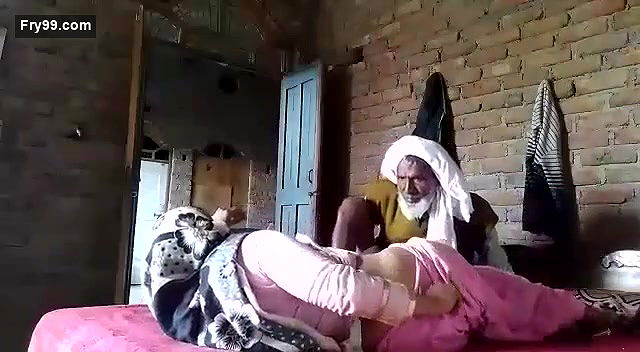 Desi village bhabi fucking with old father in lw