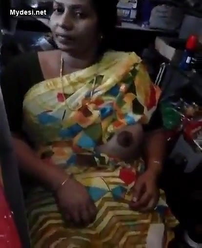 Aunty in Shop showing boobs to Shop Owner