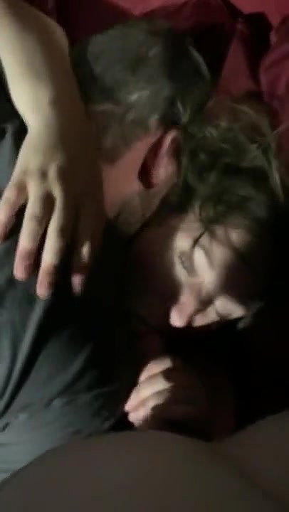 persuaded a friend to make a video for her cuckold husband_ccde2c4c