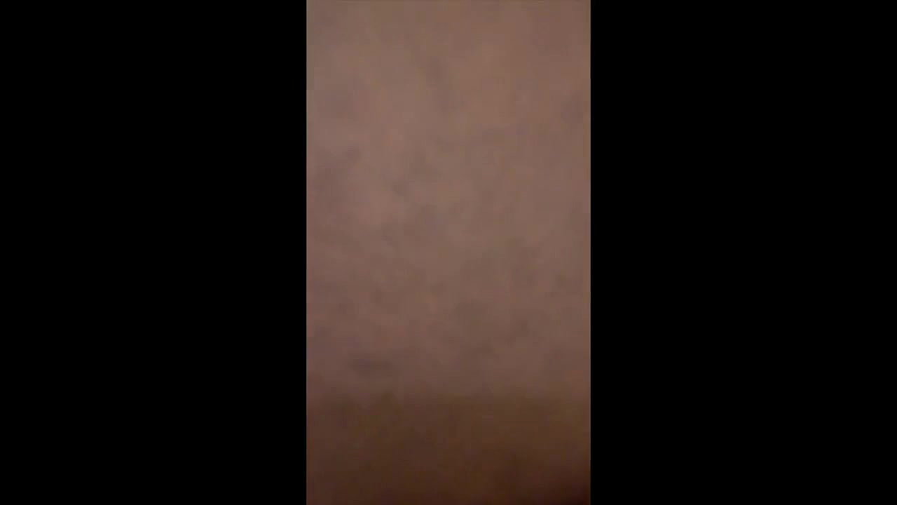 Seduced the courier with a juicy ass and cuckolded her husband_dafdd7ee