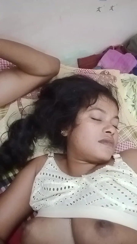 Beautiful Village Girl Showing Boobs on Video Call Includes Multiple Clips 210