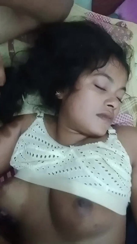 Beautiful Village Girl Showing Boobs on Video Call Includes Multiple Clips 210