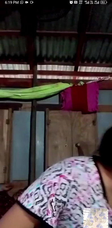 Beautiful Village Girl Showing Boobs on Video Call Includes Multiple Clips 28