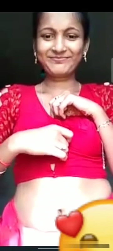 Desi village girl showing her boobs 22