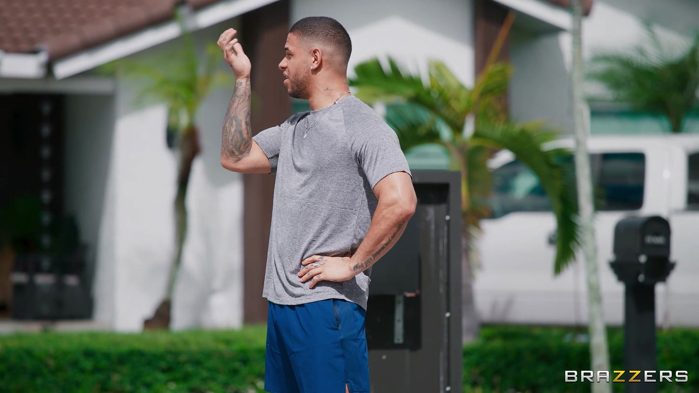 Brazzers Exxtra with Sarai Minx in Cum Slip Inside This MILF