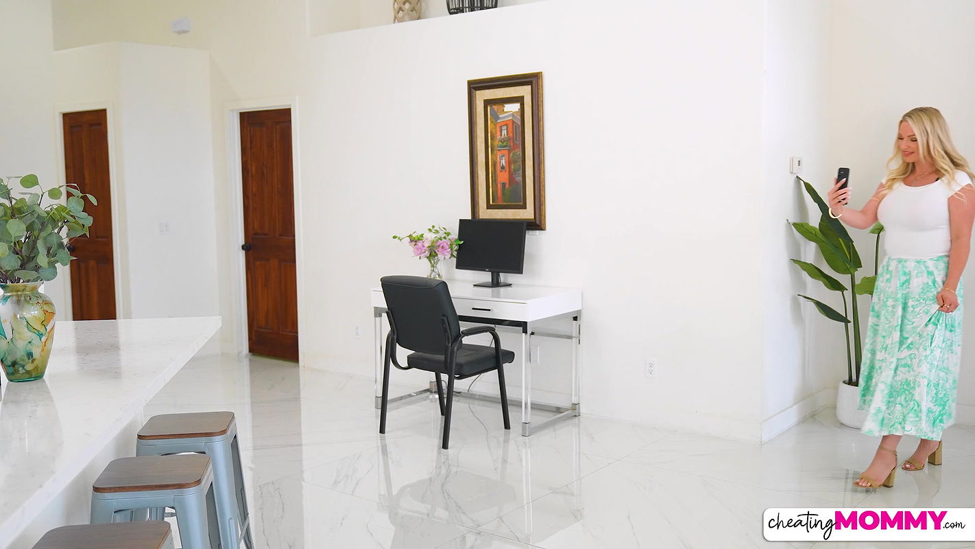 Cheating Mommy with Rachael Cavalli in Stepmom Cant Resist A Big Dick – S3_E2