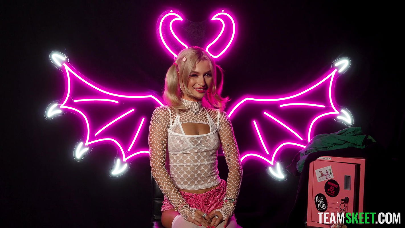 Team Skeet All Stars with Emma Rosie in December Spotlight_ Not Even Neon Demons Are As Freaky As Emma Rosie