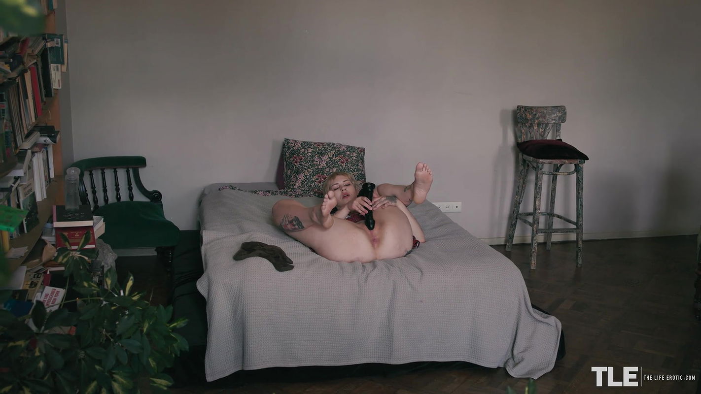 The Life Erotic with Sem Retlick in Missing You 2