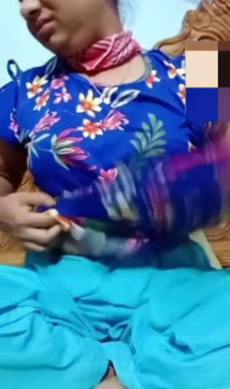 Desi village girl fingering 22