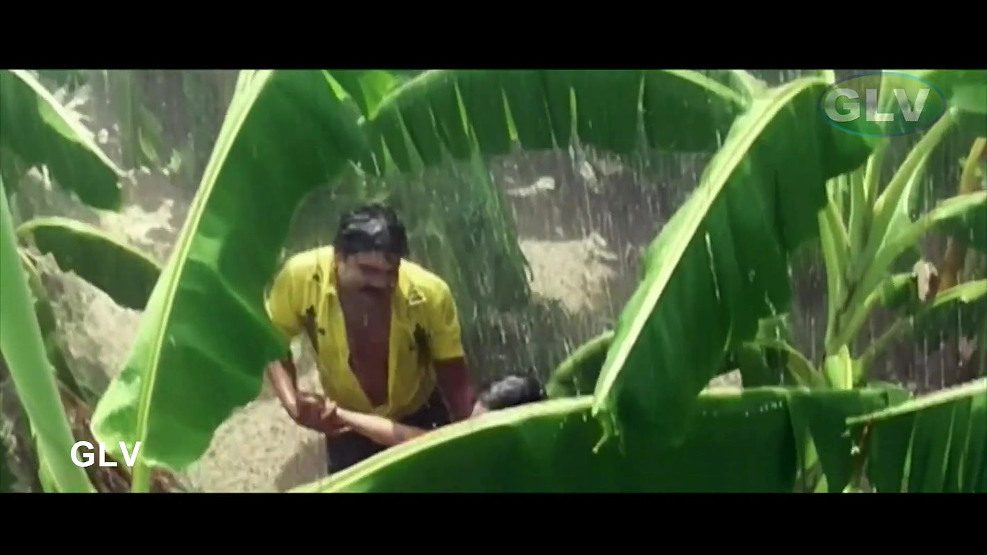 Pragthi Rare Wet Ass Boob press Seduving Song Vaazhga Jananayagam 1996 1080p 22