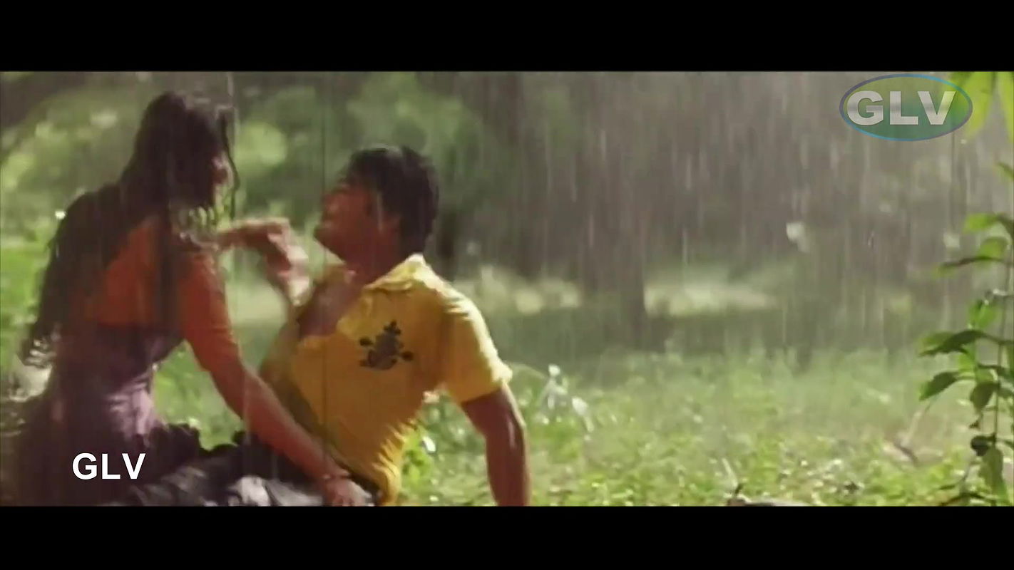 Pragthi Rare Wet Ass Boob press Seduving Song Vaazhga Jananayagam 1996 1080p 22