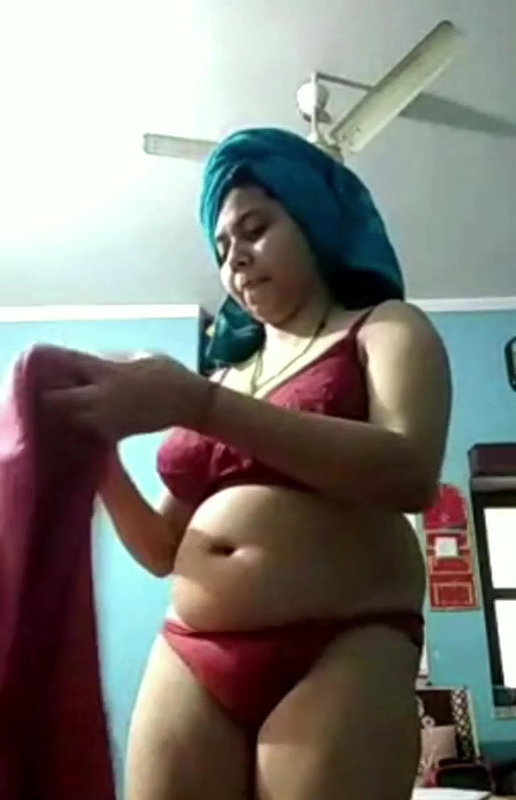 Big Booby Girlfriend After Bath 22