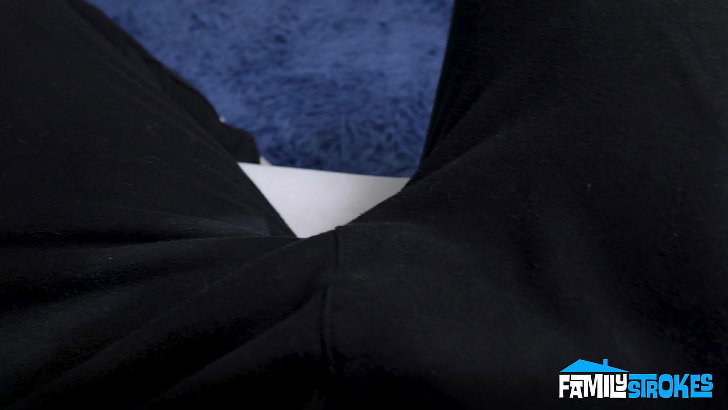 Perv Mom with Taylor Wild in My Stepmom Stroked My Cock to My StepsisterΓÇÖs Sex Tape!