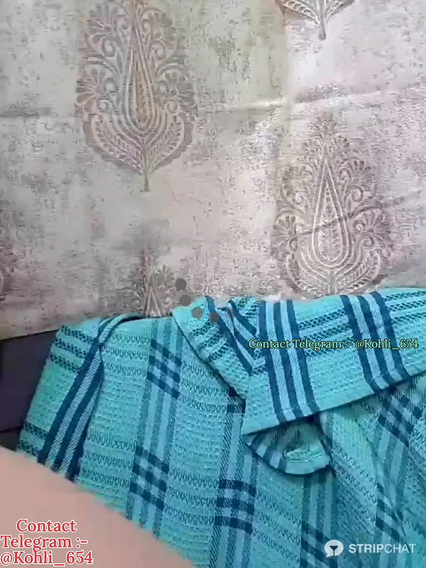 Maahhii_2-stripchat-ticket-show