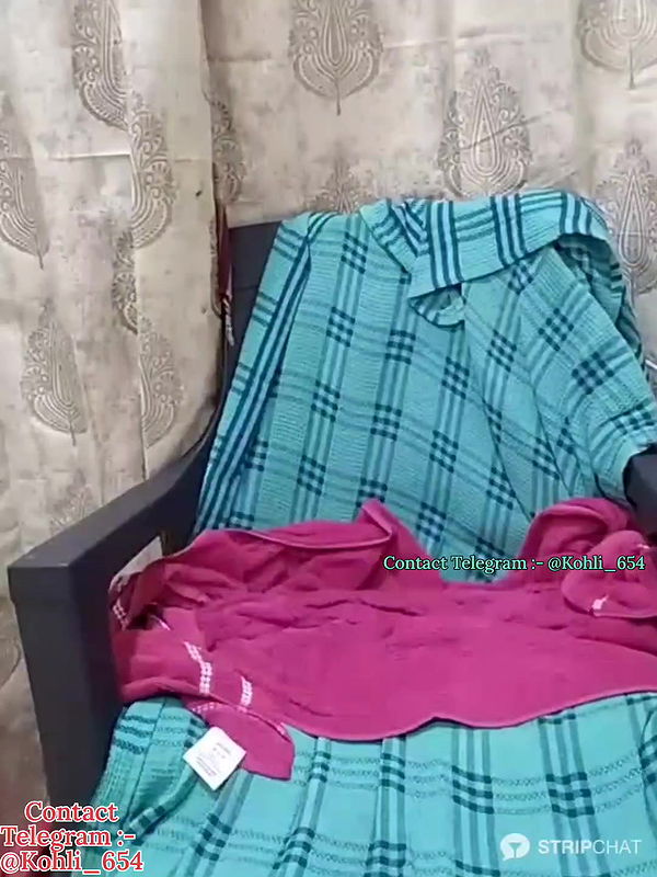 Maahhii_2-stripchat-ticket-show