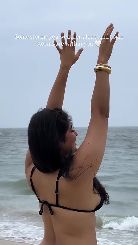 NIKITA BOLD SEDUCTRESS BACKLESS FAPWORTHY LOOKS 22