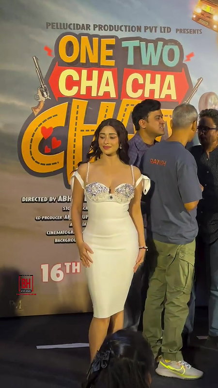 BONG BABE NYRA BANNERJEE Busty Ample Boobs Cleavage Popping SEXY 24